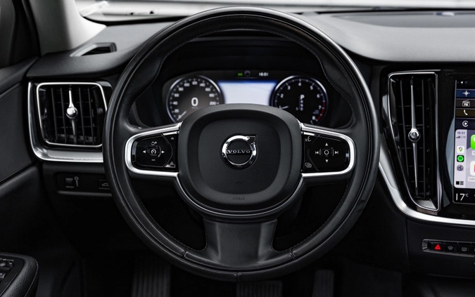 Volvo V60 cena 106900 przebieg: 162600, rok produkcji 2019 z Bobowa małe 781